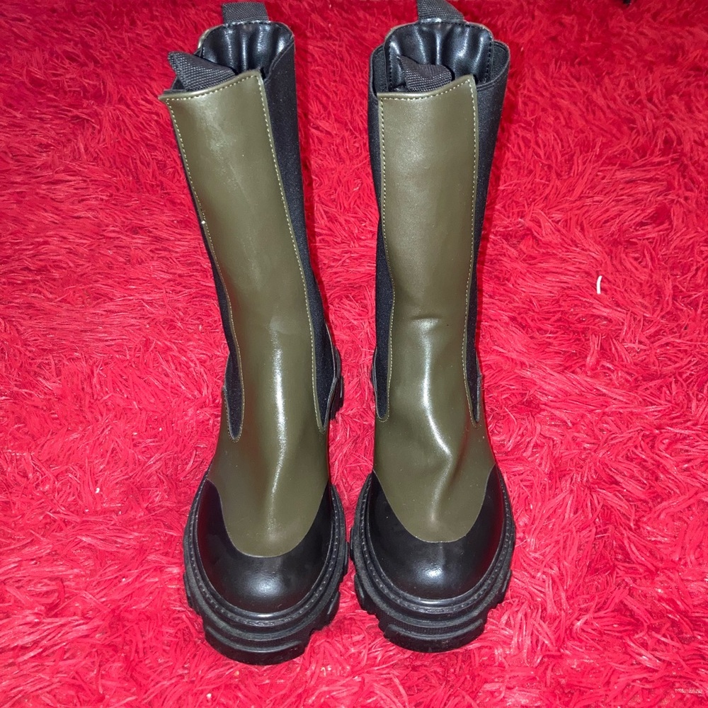 Stylish Olive and Black Women's Boots